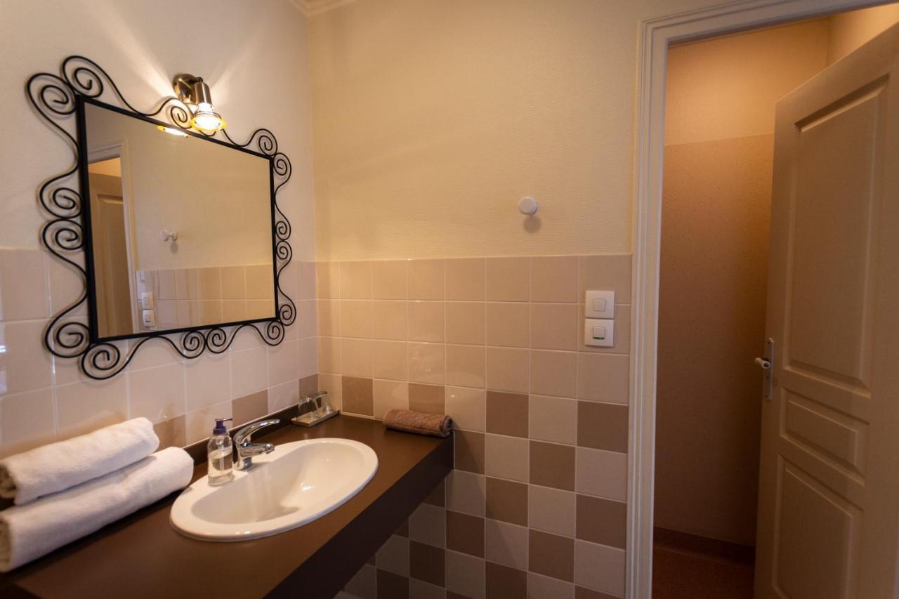 La Haye Gites Et Chambre D'Hotes Avrille  Bagian luar foto
