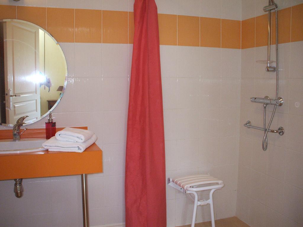 La Haye Gites Et Chambre D'Hotes Avrille  Bagian luar foto